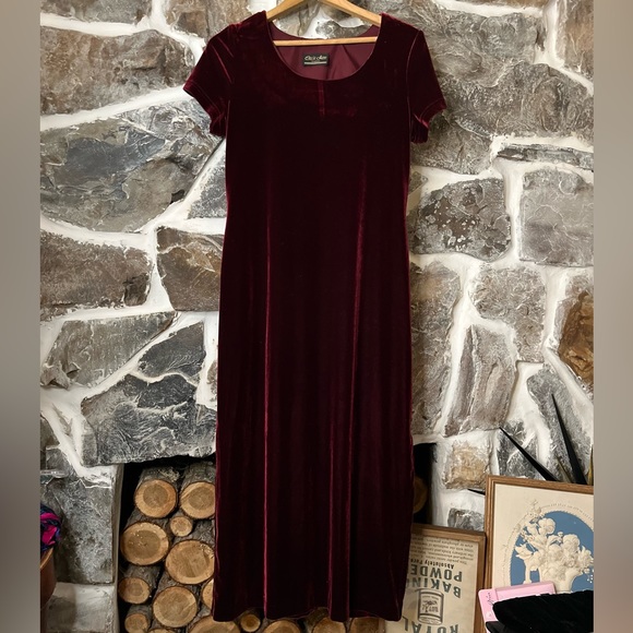 VELVET Vintage Burgundy dress - Picture 2 of 2